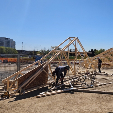 Custom Roof Trusses For Construction Efficiency 